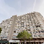 Malagasuite Modern With Pool Apartment