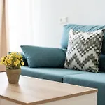 Apartment Malagasuite Modern With Pool
