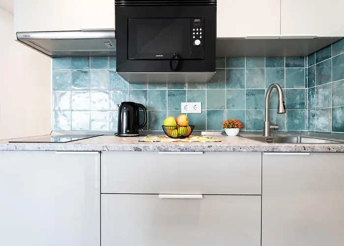 Malagasuite Modern With Pool Appartamento *