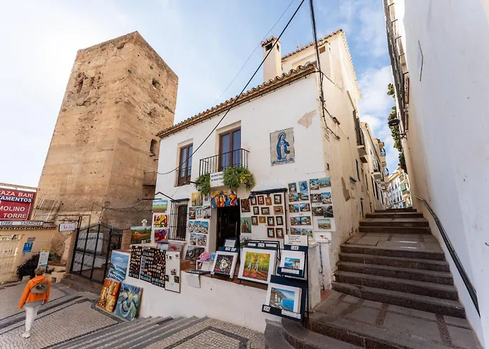 Malagasuite Modern With Pool