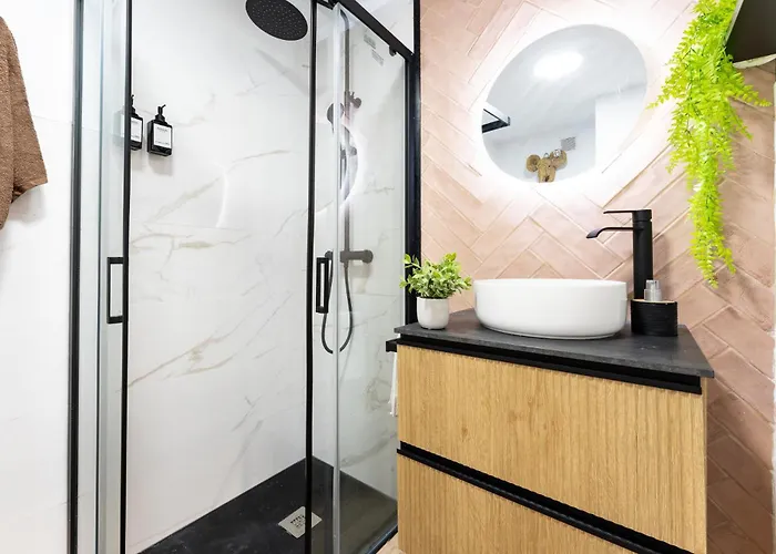 Malagasuite Modern With Pool Appartamento *