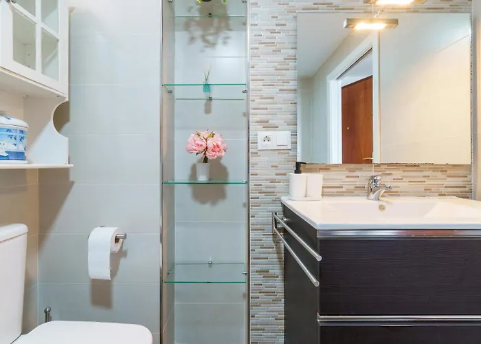 Malagasuite Modern With Pool *