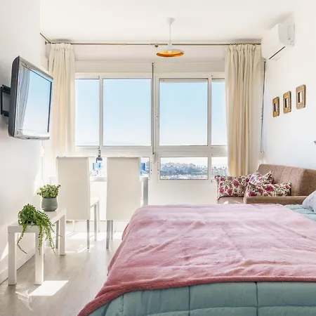 Malagasuite Modern With Pool Torremolinos