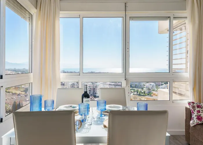 Malagasuite Modern With Pool *