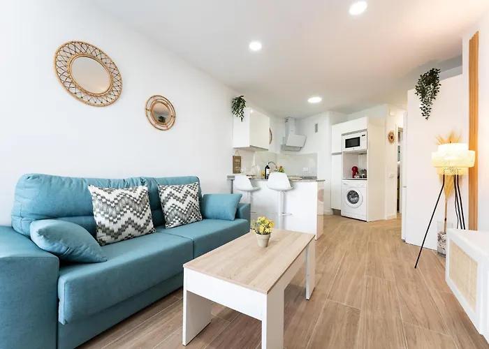 Malagasuite Modern With Pool Lejlighed *