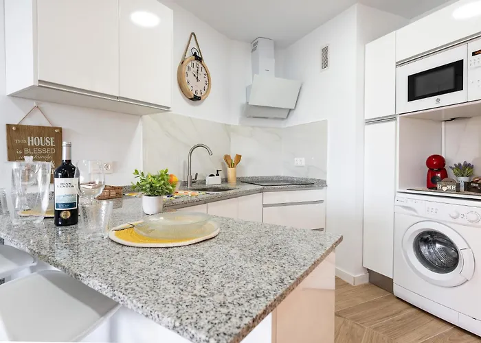 Apartment Malagasuite Modern With Pool Torremolinos