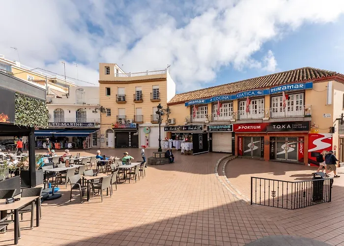 Malagasuite Modern With Pool Lejlighed