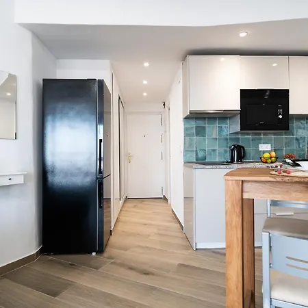 Malagasuite Modern With Pool * Торремолинос