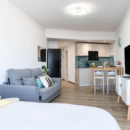 Apartment Malagasuite Pool & Glow Torremolinos