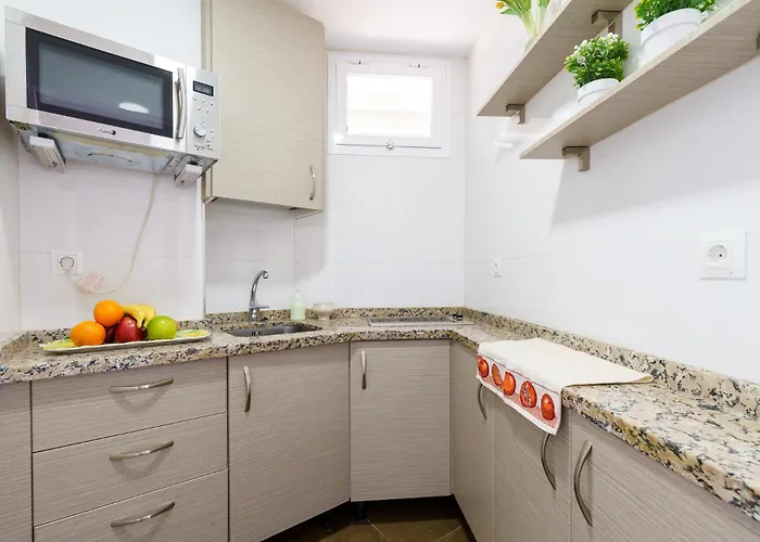 Malagasuite Modern With Pool Appartamento *