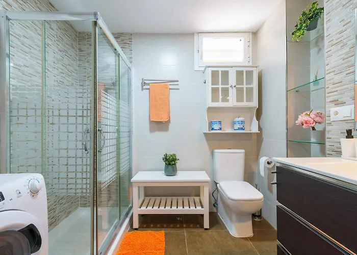 Malagasuite Modern With Pool