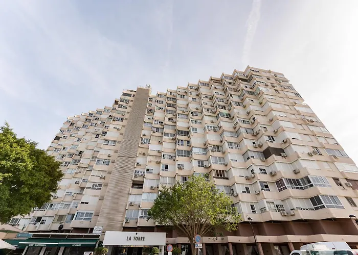 Malagasuite Modern With Pool Appartamento