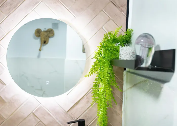 Malagasuite Modern With Pool Appartamento *